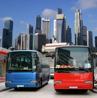 عکس با کیفیت اتوبوس قرمز و آبی