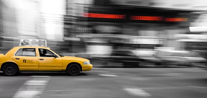 تصویر باکیفیت تاکسی زرد