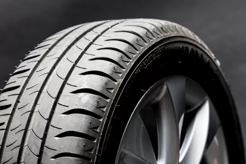 عکس کیفیت بالای لاستیک ماشین