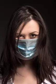 عکس کیفیت ماسک پزشکی روی صورت 