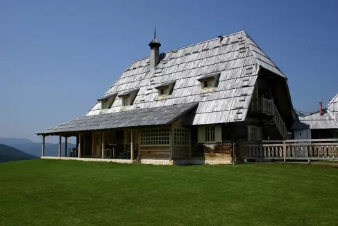تصویر باکیفیت خانه چوبی