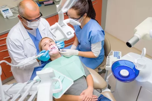دانلود تصویر کیفیت ترمیم دندان و دندانپزشکی از نمای بالا 