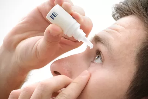 دانلود تصویر باکیفیت لنز چشم و قطره چشم دانلود تصویر باکیفیت لنز چشم و قطره چشم