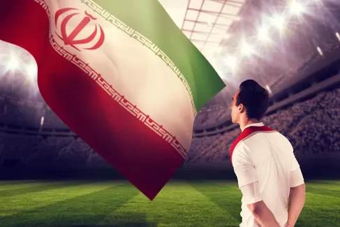 تصویر با کیفیت ورزشگاه و بازیکن و پرچم ایران