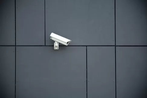 عکس باکیفیت دوربین مداربسته و دیوار عکس باکیفیت دوربین مداربسته و دیوار