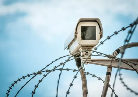 دانلود عکس دوربین مداربسته و سیم خاردار باکیفیت بالا دانلود عکس دوربین مداربسته و سیم خاردار باکیفیت بالا