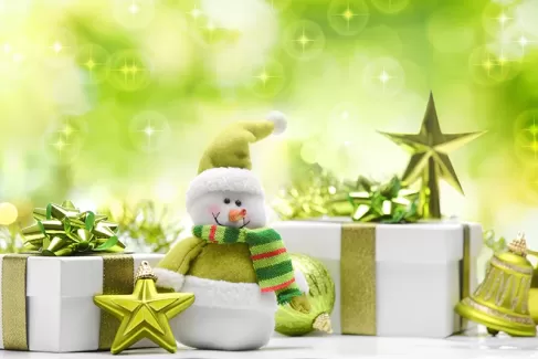 عکس باکیفیت آدم برفی و جعبه کادو عکس باکیفیت آدم برفی و جعبه کادو