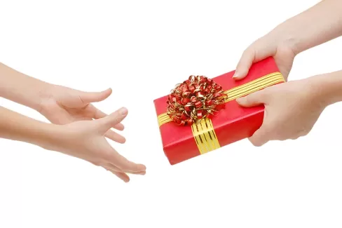 دانلود عکس با کیفیت هدیه دادن دانلود عکس با کیفیت هدیه دادن