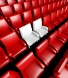 تصویر باکیفیت  صندلی های قرمز سالن همایش 