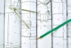 تصویر باکیفیت نقشه ساختمانی و مداد