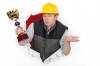 عکس با کیفیت مهندس و کاپ در دست