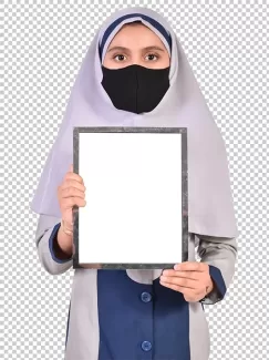 تصویر دوربری دانش آموز دختر با قاب