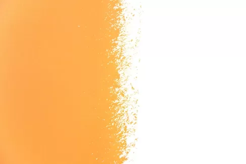 تصویر با کیفیت رنگ نارنجی و دیوار