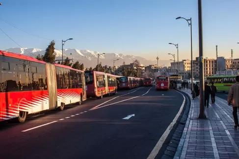 عکس باکیفیت اتوبوس های قرمز