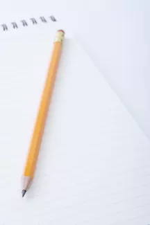 تصویر باکیفیت مداد و دفترچه تصویر باکیفیت مداد و دفترچه