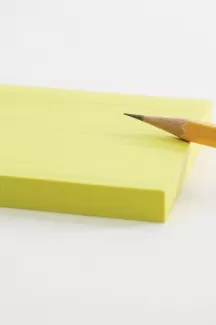 عکس باکیفیت مداد و برگه یادداشت عکس باکیفیت مداد و برگه یادداشت