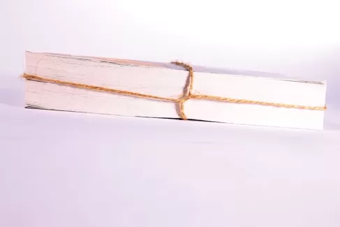 تصویر استوک باکیفیت کتاب کادو شده تصویر استوک باکیفیت کتاب کادو شده