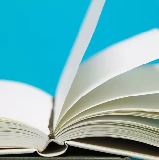 دانلود پس زمینه باکیفیت دفتر باز دانلود پس زمینه باکیفیت دفتر باز