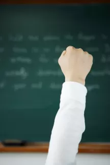 عکس باکیفیت دست و تخته سیاه