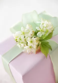 دانلود عکس باکیفیت جعبه و گل