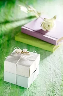 تصویر استوک باکیفیت جعبه کادو و دفتر