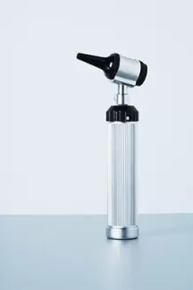 تصویر استوک باکیفیت اتوسکوپ معاینه تصویر استوک باکیفیت اتوسکوپ معاینه