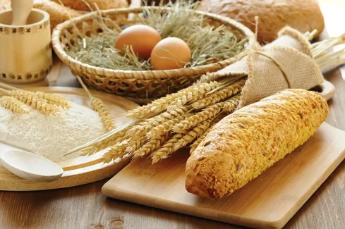دانلود تصویر باکیفیت نان و خوشه گندم دانلود تصویر باکیفیت نان و خوشه گندم