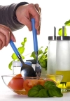 تصویر کیفیت بالای روغن زیتون و گوجه فرنگی