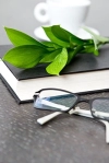 عکس کیفیت بالای فنجان و دفتر