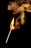 عکس باکیفیت کبریت در حال سوختن