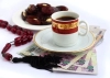 عکس با کیفیت فنجان قهوه و اسکناس و تسبیح